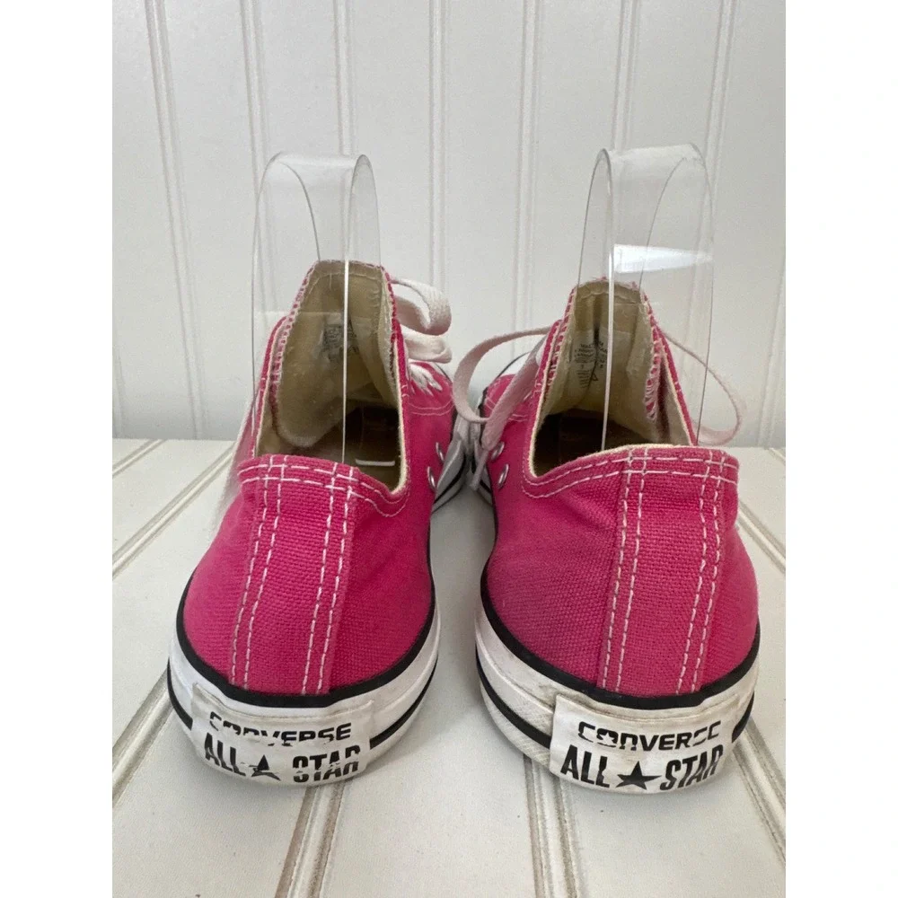 Converse Chuck Taylor All Star Low Women 9 Pink Canvas Sneakers 144806F